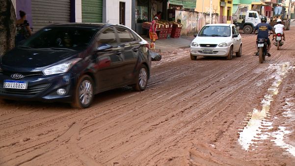 Chuva causa alagamentos em Cachoeiro por TV Gazeta Sul
