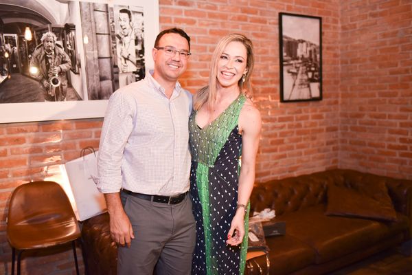 Leo tirou Ana Paula e finalizou a brincadeira dando a ela, que ama praticar atividade física, uma roupa fitness por Monica Zorzanelli