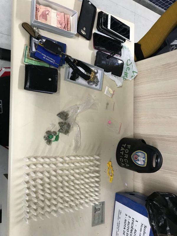 Ação em festa clandestina resulta em apreensão de drogas e detenção de três suspeitos por Guarda Muncipal