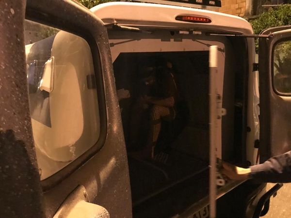 Ação em festa clandestina resulta em apreensão de drogas e detenção de três suspeitos por Guarda Muncipal