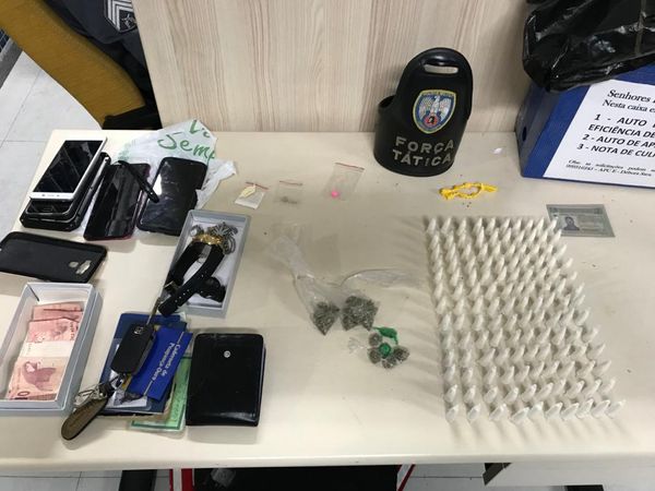 Ação em festa clandestina resulta em apreensão de drogas e detenção de três suspeitos por Guarda Muncipal