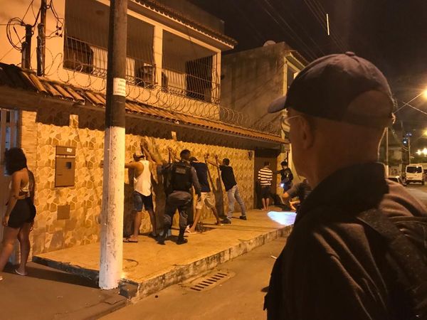 Ação em festa clandestina resulta em apreensão de drogas e detenção de três suspeitos por Guarda Muncipal