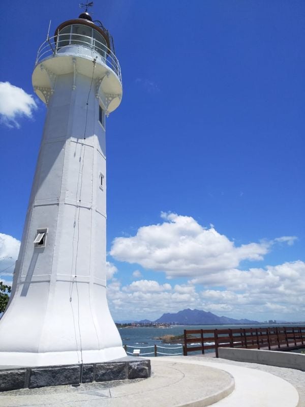 Farol de Santa Luzia, em Vila Velha, é reaberto após reforma por Aline Nunes