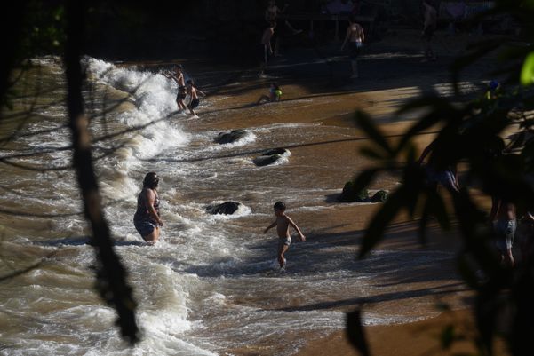 Data: 22/12/2019 - ES - Vila Velha - Praia do Bananal, Vila Velha - Editoria: Cidades- Foto: Ricardo Medeiros - GZ por Ricardo Medeiros