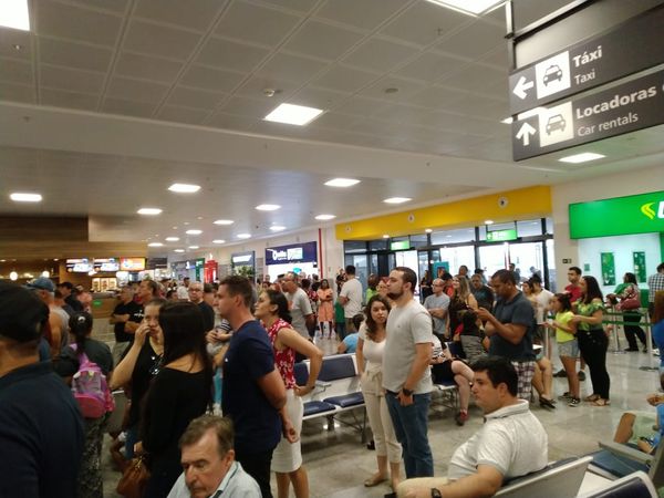 A Gazeta | Véspera de Natal: Aeroporto de Vitória lotado e voos mantidos