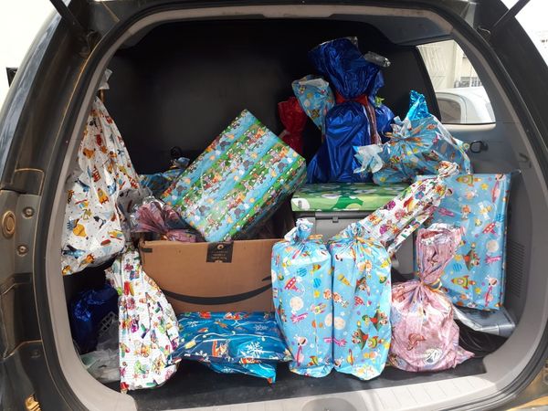 Peritos criminais se reúnem para fazer o natal de crianças de Cariacica mais feliz por Célio