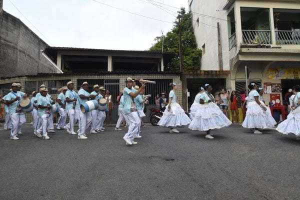 Banda de Congo Amores da Lua percorre ruas do bairro Santa Martha  por Carlos Alberto Silva