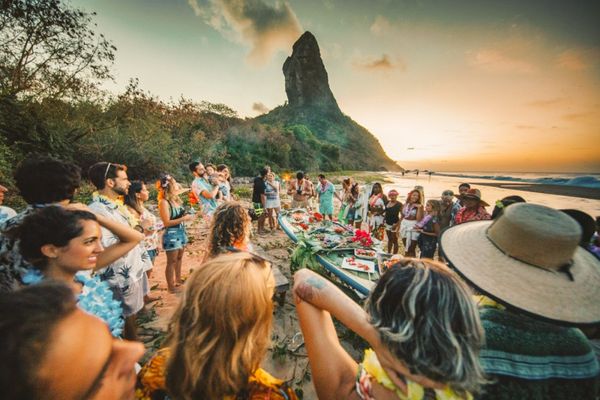 Fernando de Noronha é outro destino certo para quem quer curtir o Réveillon na praia. Tem festas animadas por Reprodução/Instagram