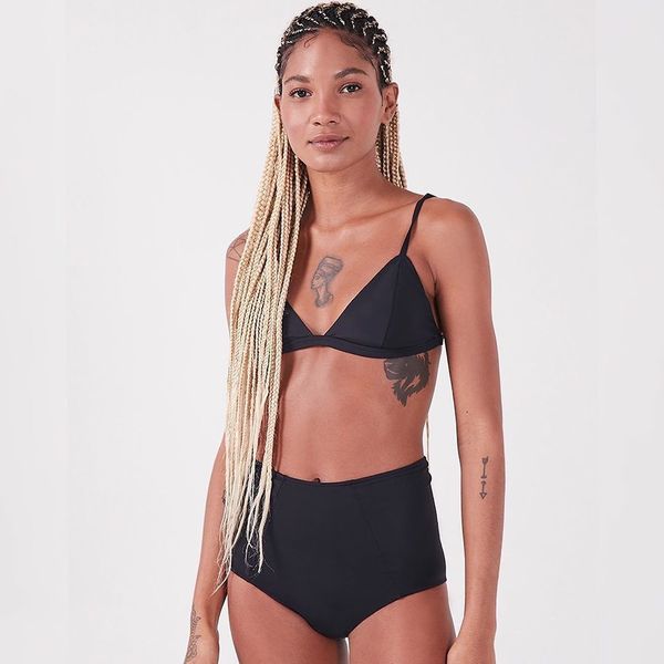 Biquínis e maiôs absorventes da marca Pantys por Reprodução/Instagram