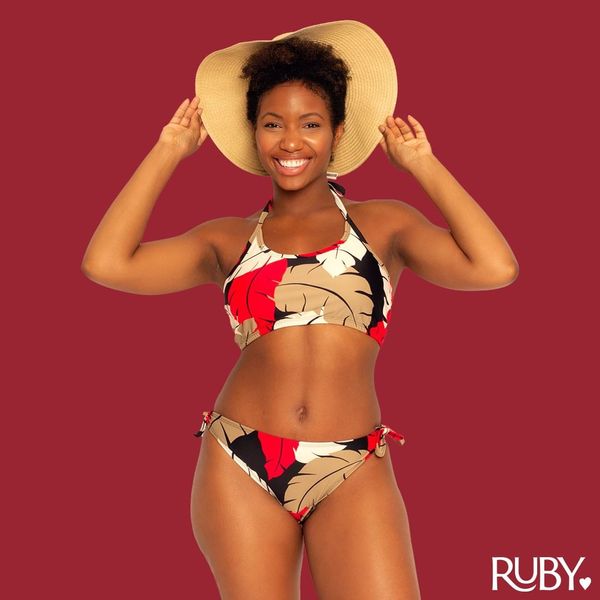 Biquínis e maiôs absorventes da marca Rubylove por Reprodução/Instagram