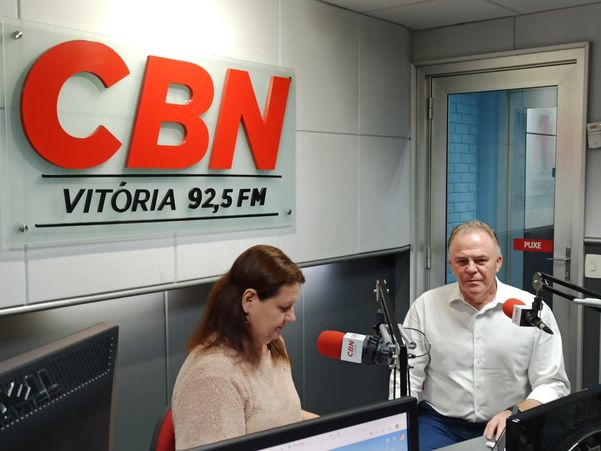 Governador Renato Casagrande (PSB) em entrevista no programa CBN Vitória