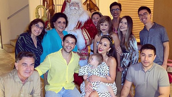Sabrina Sato e a família no Natal por Reprodução/Instagram