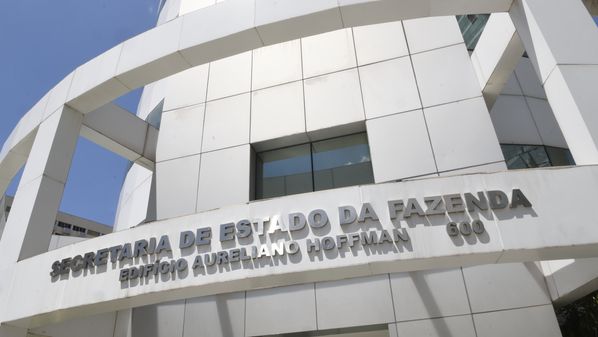 Decretos ampliam prazos de recursos e validade de certidões para evitar o deslocamento de pessoas e também em apoio às empresas capixabas nesse momento de crise