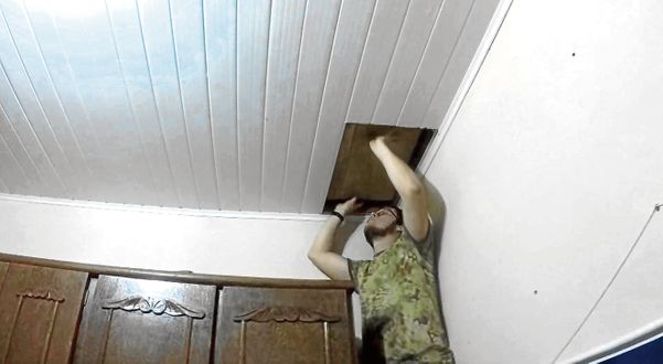 Bunker criado por Kaio Littike no teto do seu quarto. Crédito: Luciney Araújo