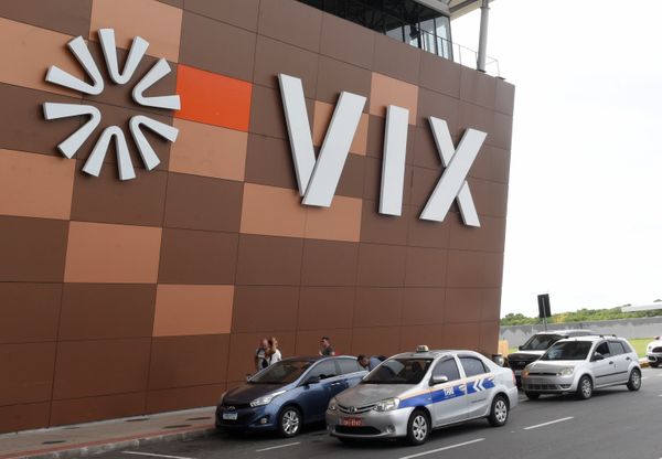 Data: 03/01/2020 - ES - Vitória - A empresa com origem suíça Aeroportos do Sudeste do Brasil ( ASeB) assume administração do Aeroporto de Vitória