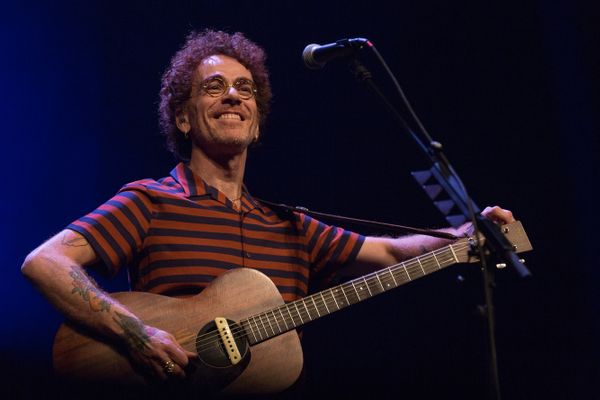 Nando Rei fará show gratuito no Verão de Itapemirim, em Itaoca, no domingo (19). Crédito: Carol Siqueira