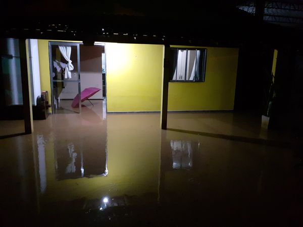 Água invade casa no Sul do Estado por Internauta