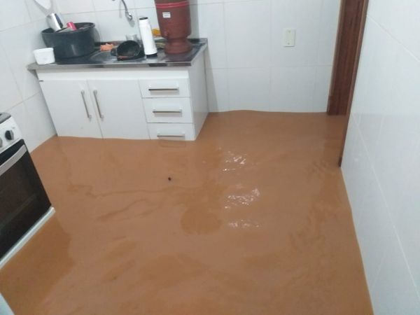 Aracruz tem 31 desabrigados após chuva forte por Reprodução/Internauta