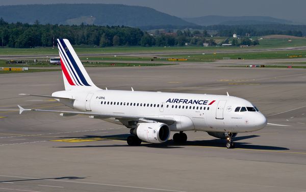 Air France suspende voos no espaço aéreo de Irã e Iraque