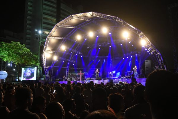 O evento gospel, Jesus Vida Verão,  acontece na Praia da Itapõa, em Vila Velha por Carlos Alberto Silva