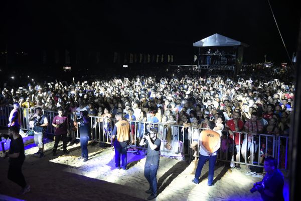 O evento gospel, Jesus Vida Verão,  acontece na Praia da Itapõa, em Vila Velha por Carlos Alberto Silva