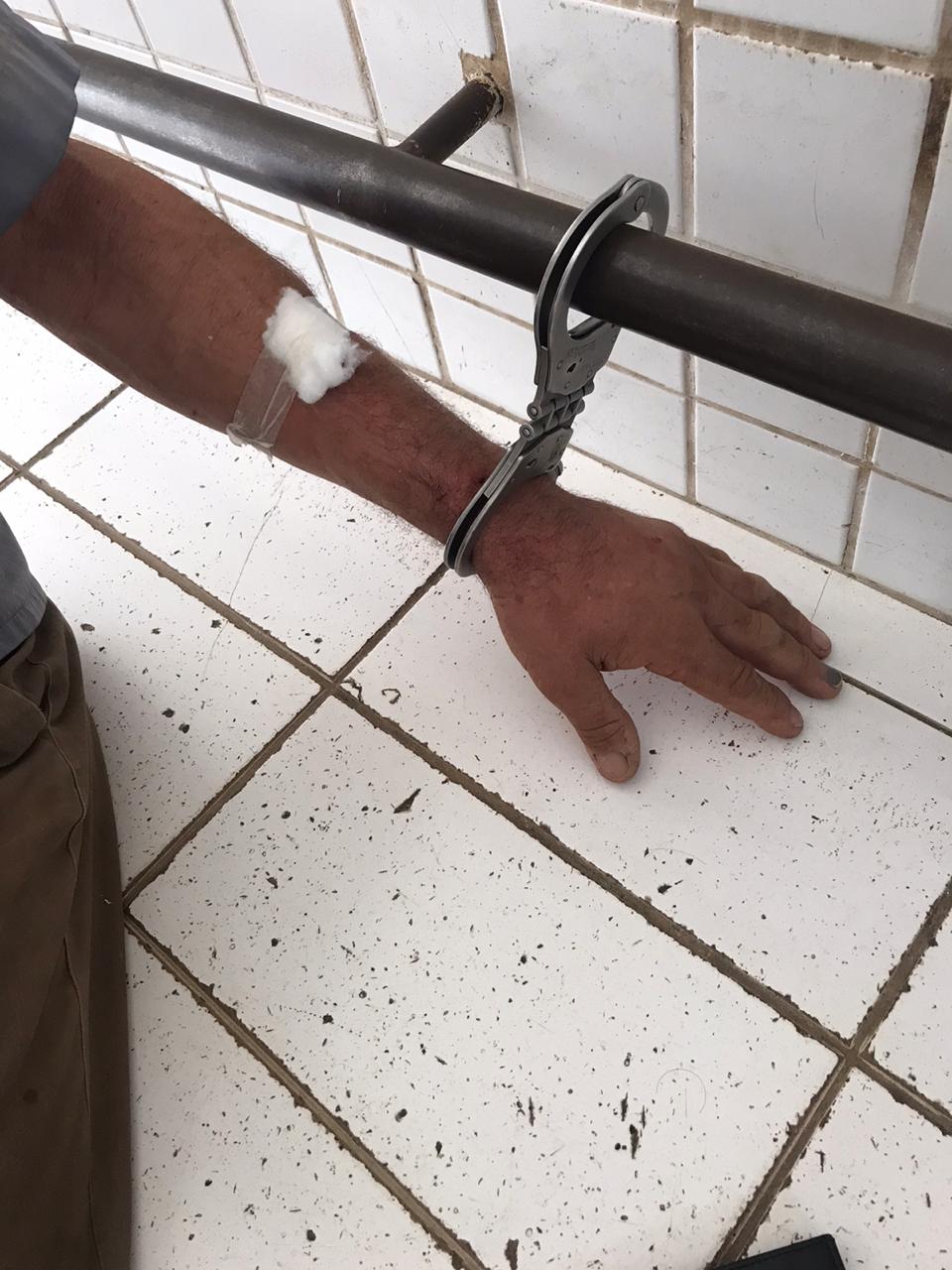 Sebastião ficou machucado após a abordagem dos policiais e precisou ser atendido em um hospital da Serra