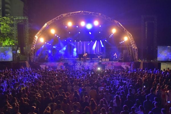 Segundo dia de Jesus Vida Verão na praia de Itapoã, em Vila Velha por Fernando Madeira