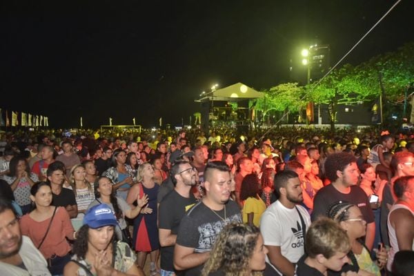 Segundo dia de Jesus Vida Verão na praia de Itapoã, em Vila Velha por Fernando Madeira