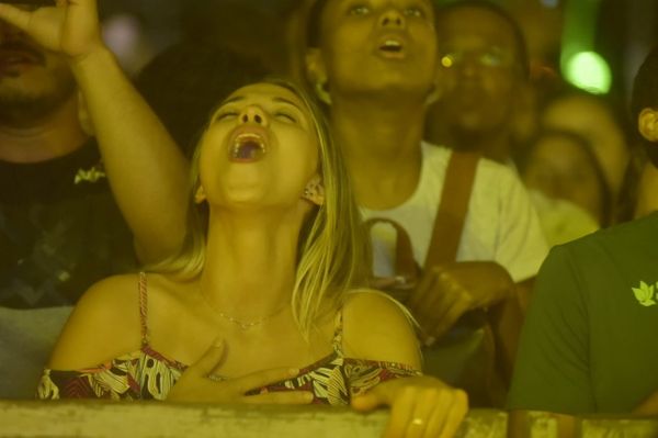 Segundo dia de Jesus Vida Verão na praia de Itapoã, em Vila Velha por Fernando Madeira