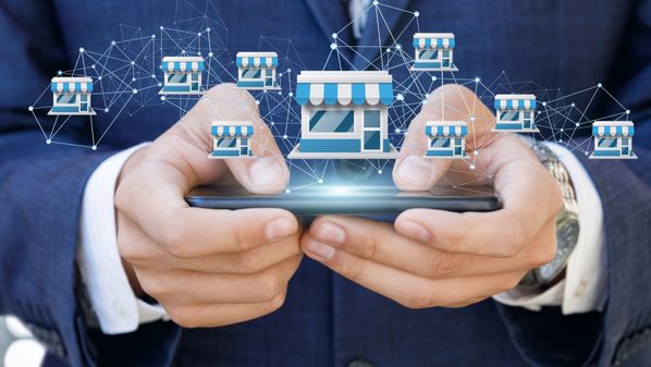Outras características acabam por contribuir com o sucesso desse modelo de negócio. Na maioria das vezes, os franqueados investem seu próprio dinheiro e tempo no negócio e atuam em localidades de seu conhecimento pessoal