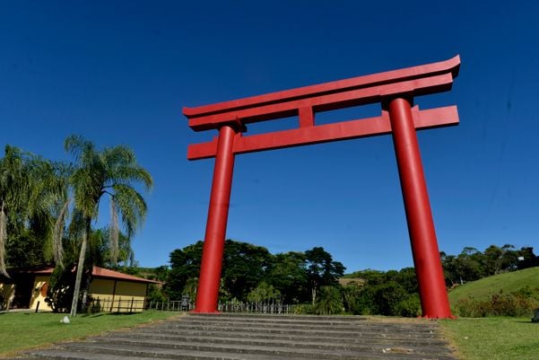 Data: 10/01/2020 - ES - Ibiraçu - Construção do Buda na entrada do Mosteiro Zen Budista, em Ibiraçu - Editoria: Cidades - Fernando Madeira - GZ