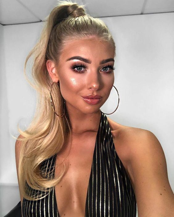 Rabo de cavalo retrô voltou com tudo: penteados para o verão por Pinterest