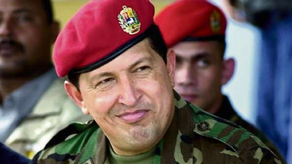 Chávez sobreviveu a um recall cuja aprovação defendeu, após ter ameaçado e divulgado o nome de milhares de peticionários . Crédito: Arquivo/AG