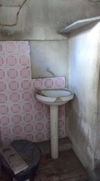Fotos do interior e de cima do prédio que desabou no Centro de Vitória na madrugada desta quarta-feira (15) por Internauta | A Gazeta