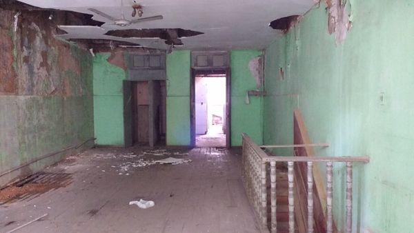 Fotos do interior e de cima do prédio que desabou no Centro de Vitória na madrugada desta quarta-feira (15) por Internauta | A Gazeta
