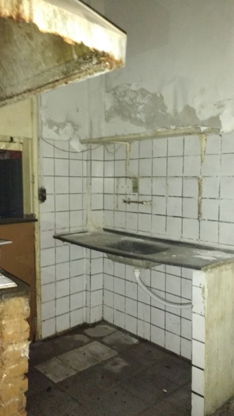 Fotos do interior e de cima do prédio que desabou no Centro de Vitória na madrugada desta quarta-feira (15) por Internauta | A Gazeta
