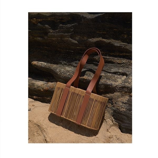 Bolsa de praia da Lenny Niemeyer para verão 2020 por Divulgação