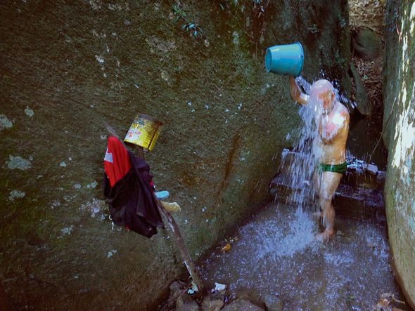 Benedito Teixeira Fraga, de 65 anos, ou seu Bino, vive em meio à natureza no Mestre Álvaro.  por Luciney Araújo