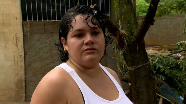 Bruna Bourguinon é filha de mulher que foi arrastada pelas chuvas junto com a casa. Crédito: Reprodução/TV Gazeta