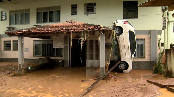 Chuva deixa mortos e  município de Iconha fica destruído . Crédito: Reprodução / TV Gazeta