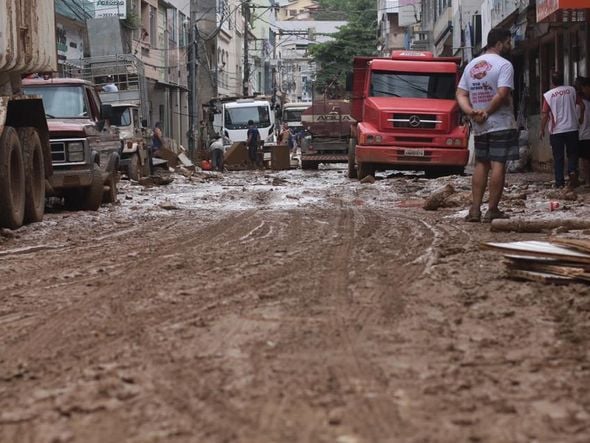 Imagens mostram o cenário de destruição em Iconha após as chuvas por Luciana Pessanha Tavares