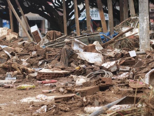 Imagens mostram o cenário de destruição em Iconha após as chuvas por Luciana Pessanha Tavares