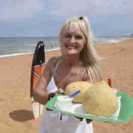 Imagem - Coxinha gigante faz sucesso no point dos surfistas na Serra