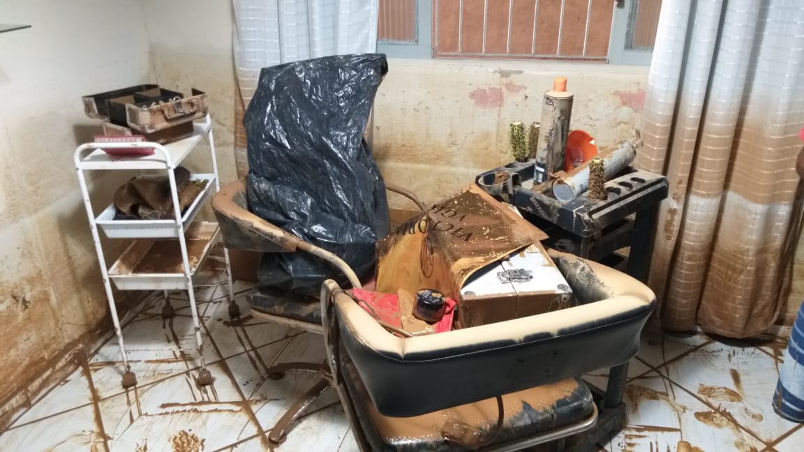 Salão de beleza foi destruído pelos alagamentos causados pela chuva em Alfredo Chaves