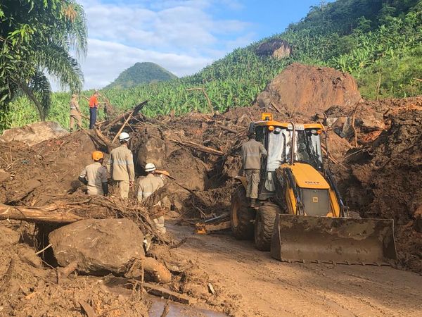 Bombeiros registram cenário de destruição após chuva forte em Iconha, no Sul do ES por Corpo de Bombeiros