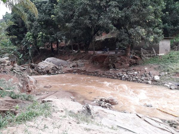 Corretor de imóveis de Jardim Camburi fica isolado em sítio em Alfredo Chaves por Oscar Carneiro