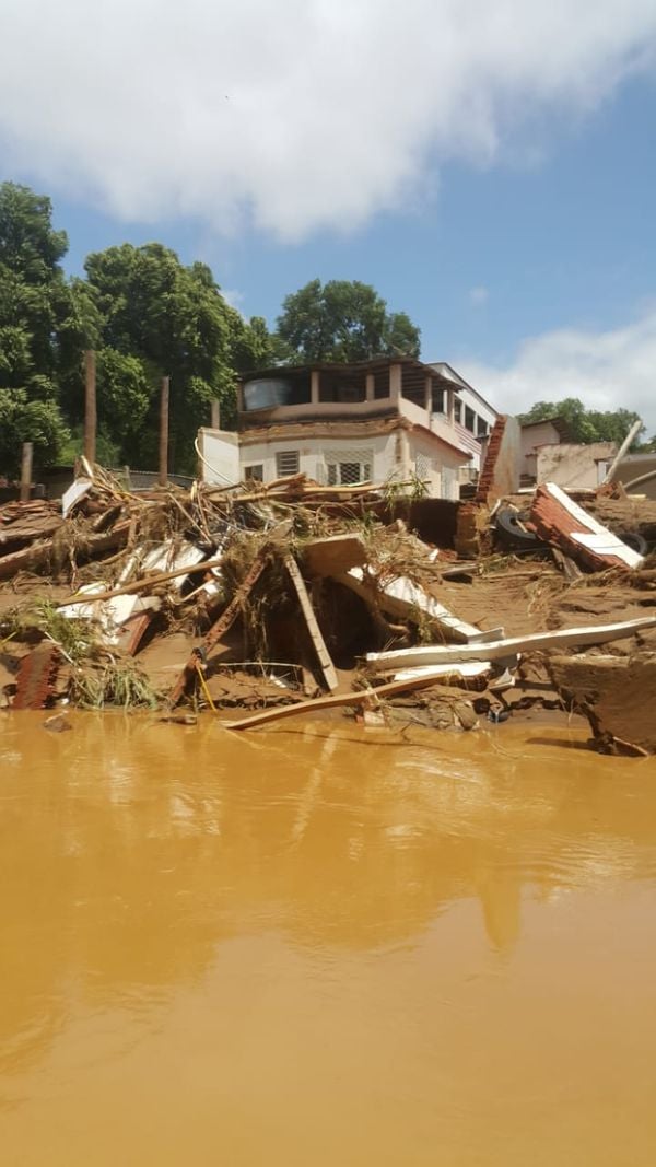 Durante percurso no rio, advogado flagrou cena de destruição por Magno Martins