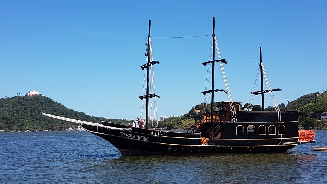 Navio Inspirado No Filme Piratas Do Caribe Oferece Passeios Em Navio Inspirado No Filme Piratas Do Caribe Oferece Passeios Em
