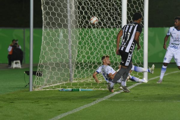 Vitória-ES X Botafogo no Kleber Andrade por Ricardo Medeiros
