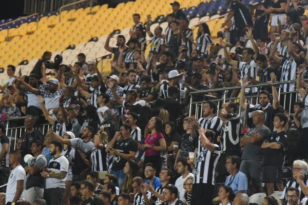Vitória-ES X Botafogo no Kleber Andrade por Ricardo Medeiros